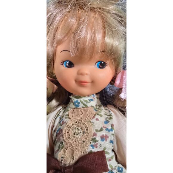 Vintage Playmates Hong Kong doll - Picture 4 of 5